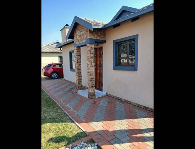 3 BEDROOM HOUSE FOR SALE IN ANDEON